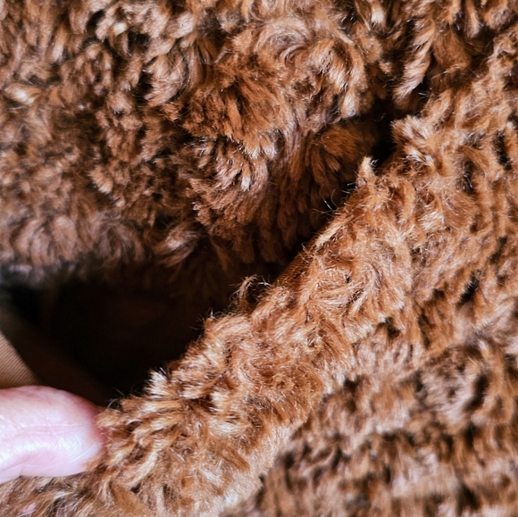 wilfred free teddy bear coat, size small. - Picture 5 of 12